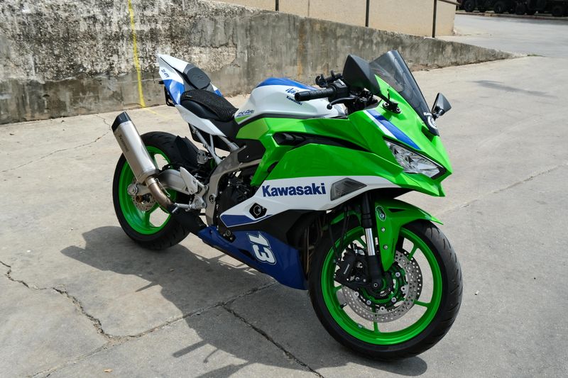 USED 2024 KAWASAKI NINJA ZX4RR ABS Image 1