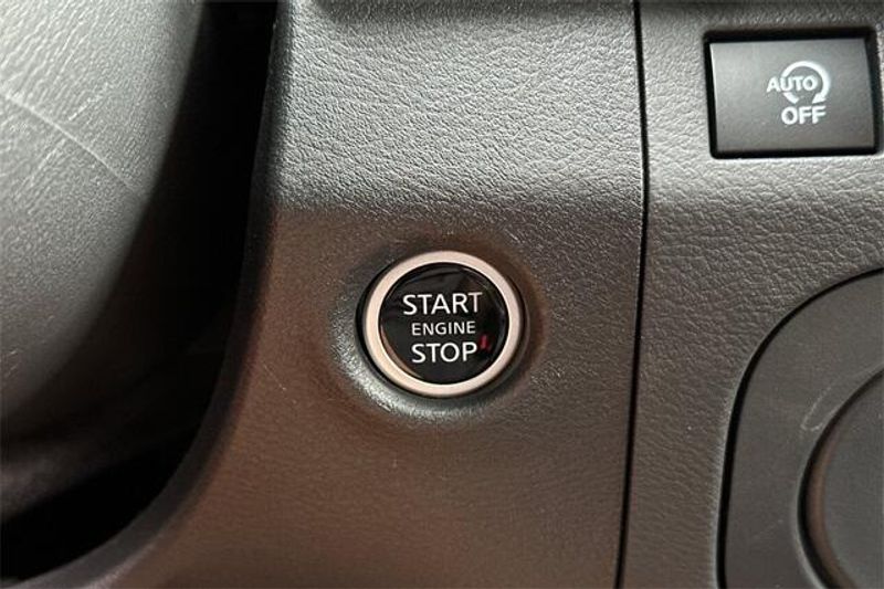 New 2025 Nissan Frontier PRO-XImage 18