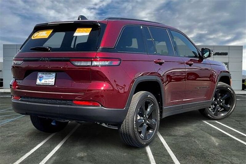 2024 Jeep Grand Cherokee Image 13