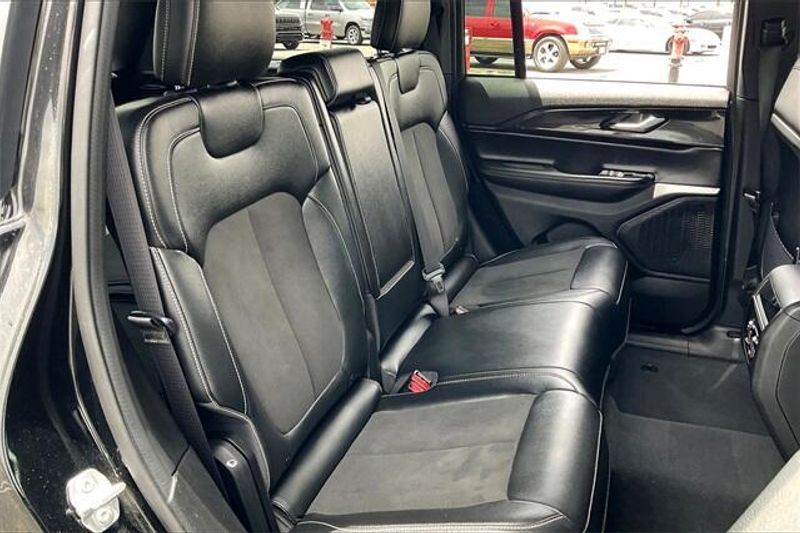 2023 Jeep Grand Cherokee AltitudeImage 26