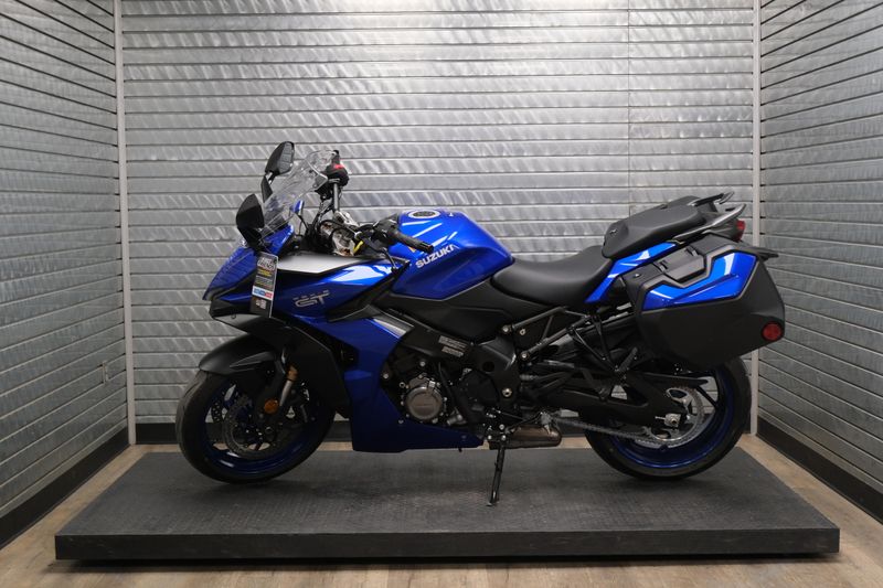 NEW 2026 SUZUKI GSX-S1000GT Image 6