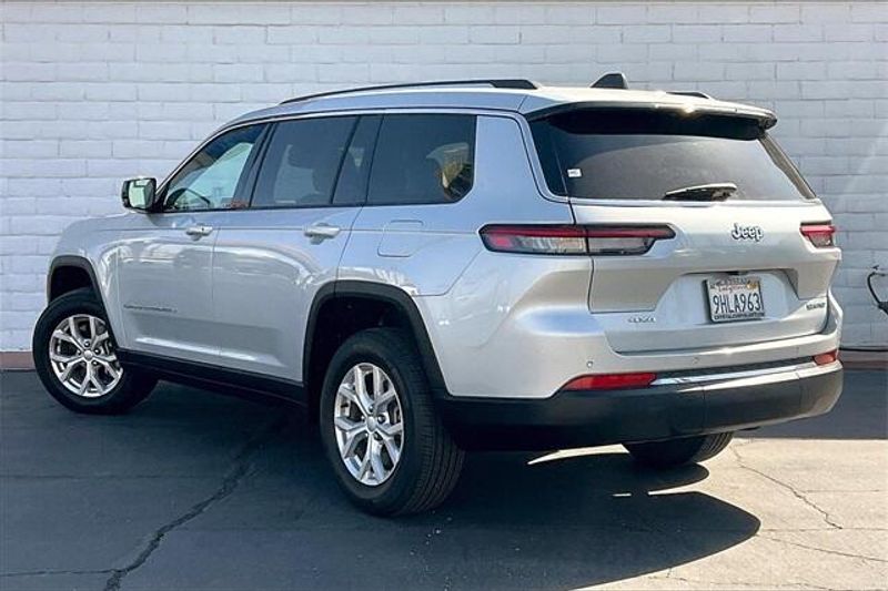 Used 2023 Jeep Grand Cherokee L LimitedImage 10