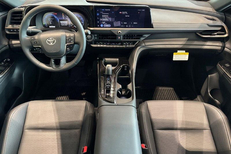 New 2026 Toyota Crown Signia XLEImage 14