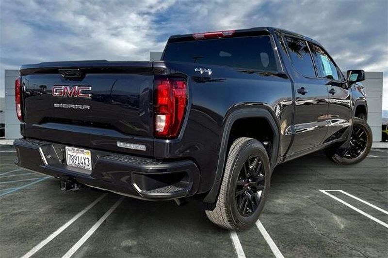 2024 GMC Sierra 1500 ElevationImage 13