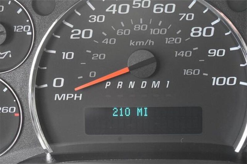 New 2025 Chevrolet Express 3500 Work VanImage 19