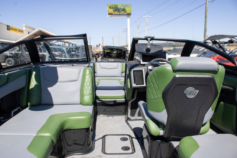 2023 MALIBU M220Image 10