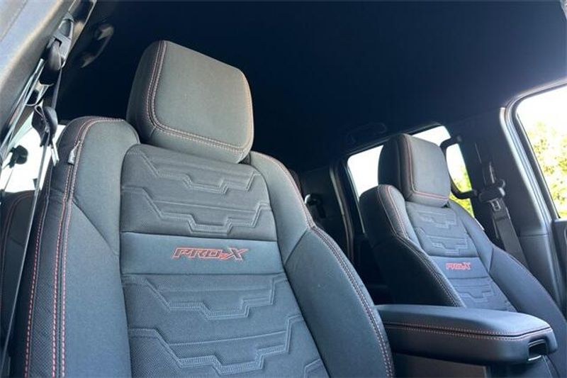 New 2025 Nissan Frontier PRO-XImage 13