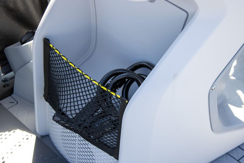 NEW 2026 SEADOO SWITCH FISH COMPACT 170HP WITH PAINTED TRAILER Image 29