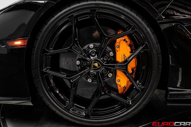 2025 Lamborghini Revuelto *PASSENGER DISPLAY * FULL PPF*Image 24