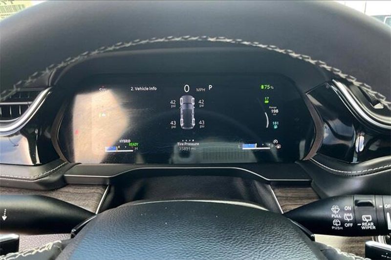 2022 Jeep Cherokee Limited 4xe photo 18