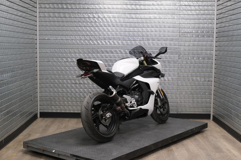 2024 CFMOTO 450SS NEBULA WHITEImage 3