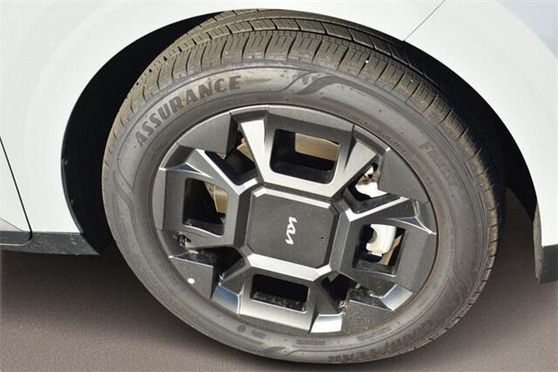 New 2025 Kia Carnival Hybrid EXImage 11