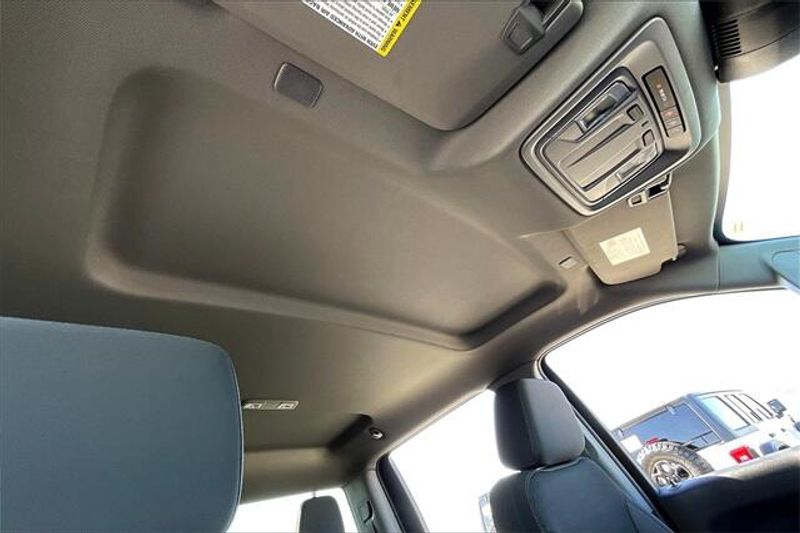 2024 Chevrolet Silverado 1500 CustomImage 29