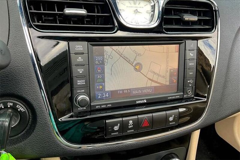 Used 2012 Chrysler 200 LimitedImage 21