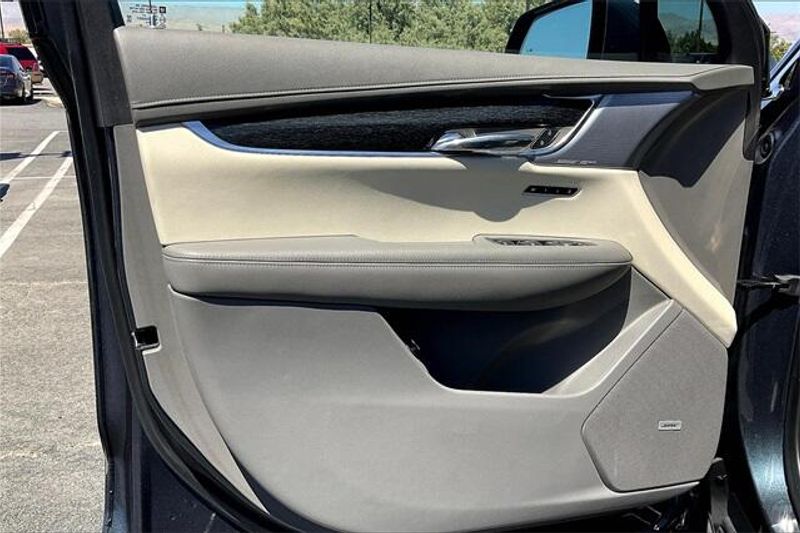 Used 2021 Cadillac XT6 Premium LuxuryImage 22