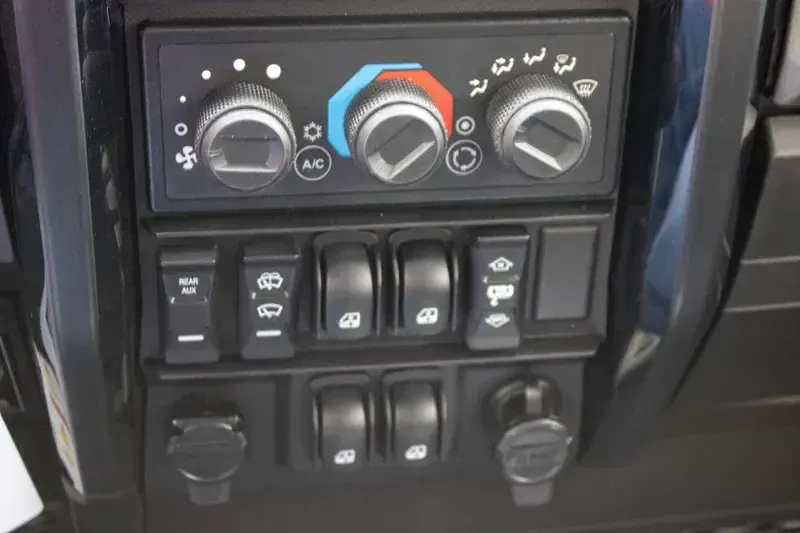 NEW 2026 POLARIS RANGER CREW XD 1500 NORTHSTAR TEXAS EDITION Image 14