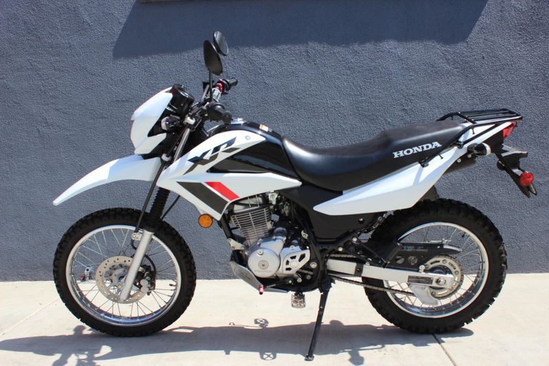 2024 Honda XR150L Image 2