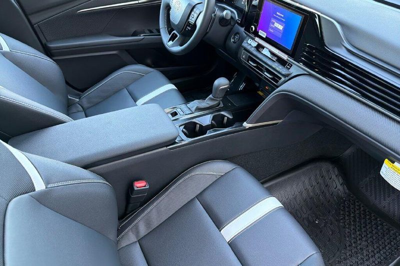 New 2026 Toyota Camry SEImage 16