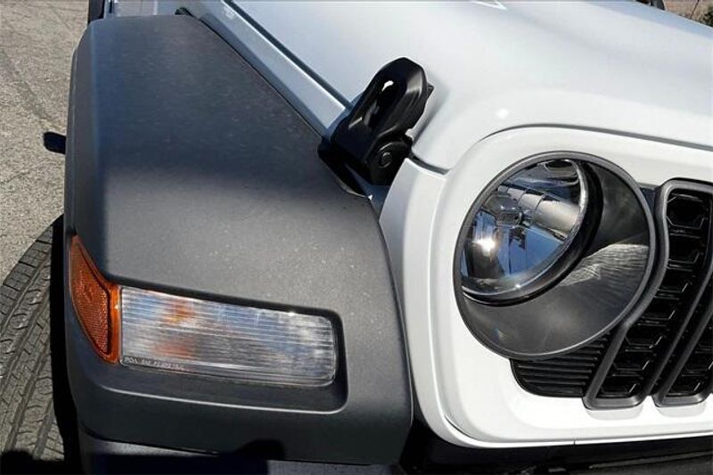 New 2025 Jeep Wrangler 4-door Sport SImage 11