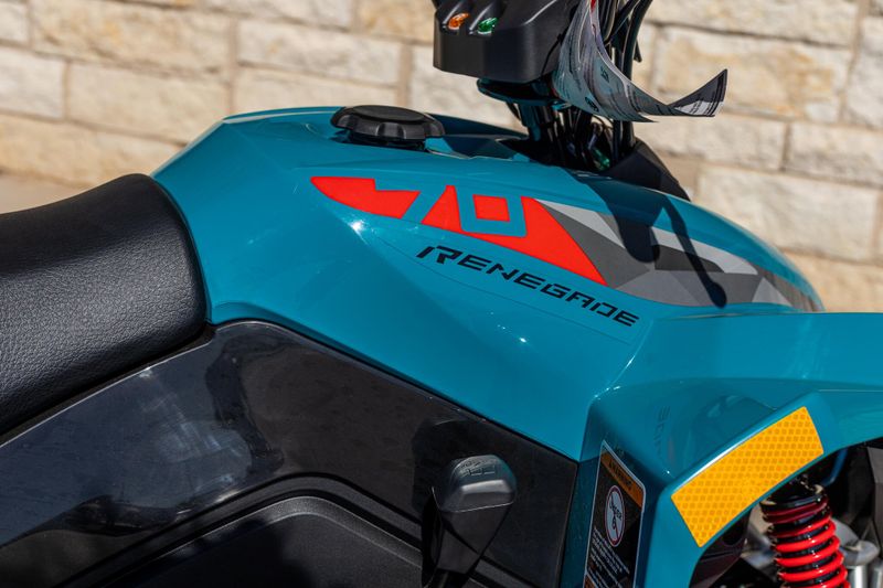 New 2025 Can-Am RENEGADE 70 EFI ICEBERG BLUE AND BLACK Image 9