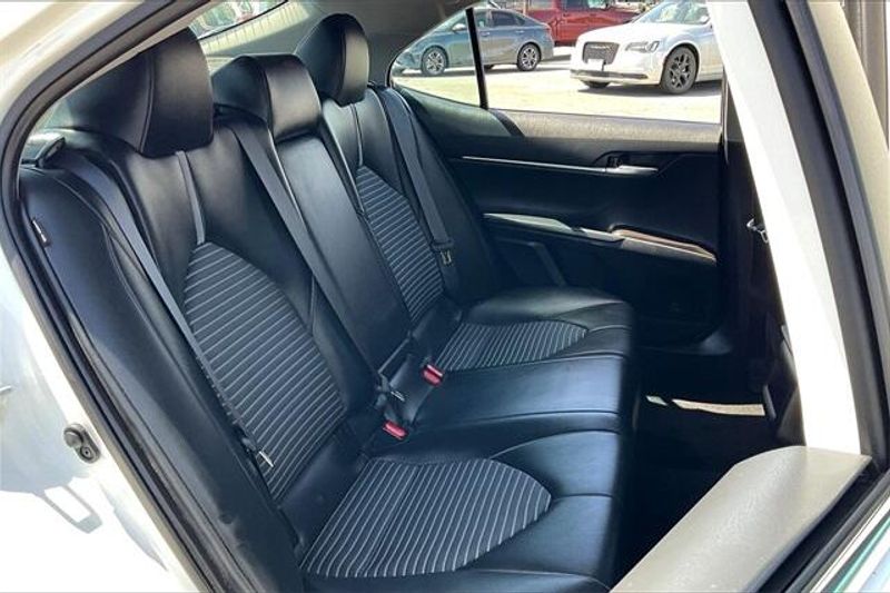 Used 2022 Toyota Camry SEImage 26