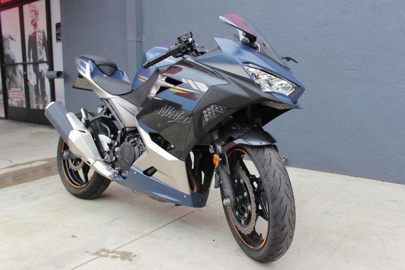 2023 Kawasaki Ninja�� 400 Base Image 3