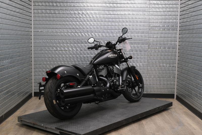 NEW 2025 INDIAN MOTORCYCLE CHIEF DARK HORSE  Family PowerSports (877) 886-1997 familypowersports.com 