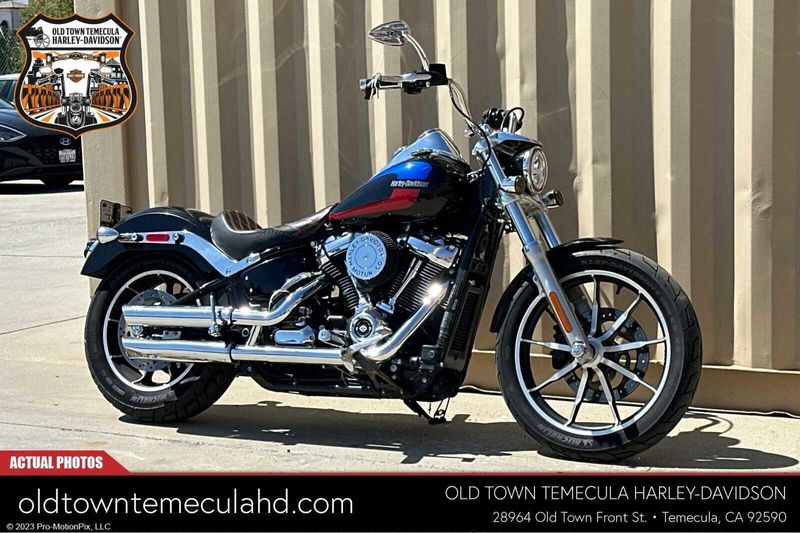 2018 Harley-Davidson Softail in a Black exterior color. BMW Motorcycles of Temecula – Southern California (951) 506-6903 bmwmotorcyclesoftemecula.com 