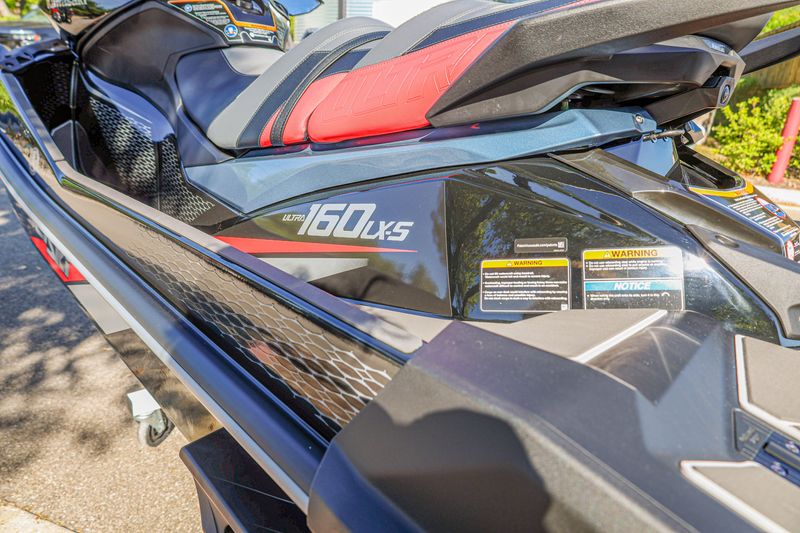 NEW 2026 KAWASAKI JET SKI ULTRA 310LX Image 16