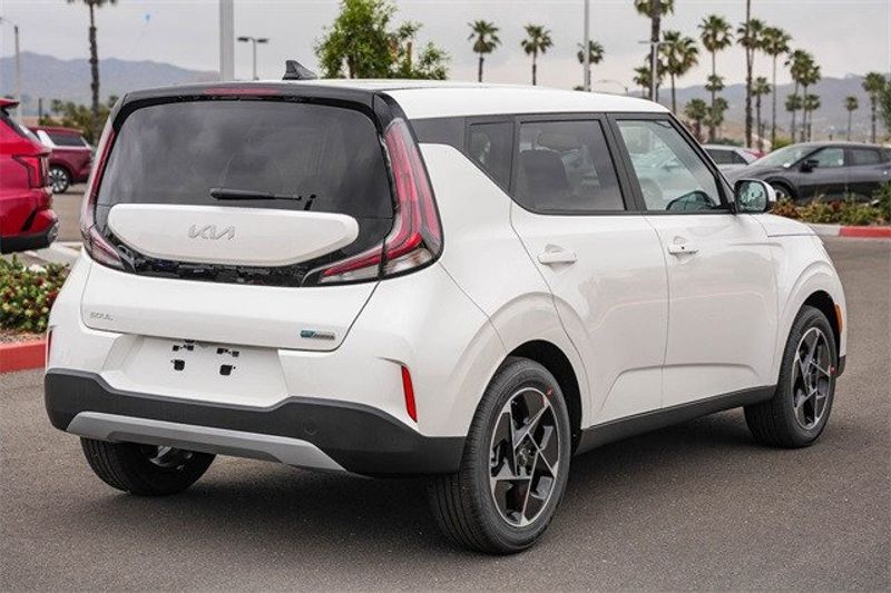 2024 Kia Soul EXImage 15