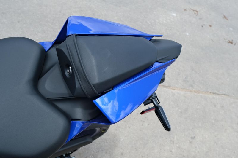 2025 Yamaha YZFR7 TEAM BLUE Image 22
