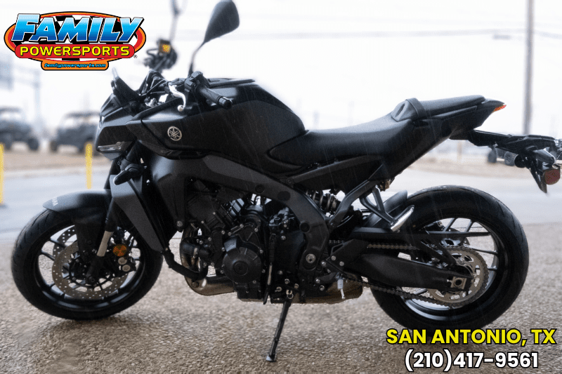 2025 Yamaha MT09 MATTE RAVEN BLACKImage 1