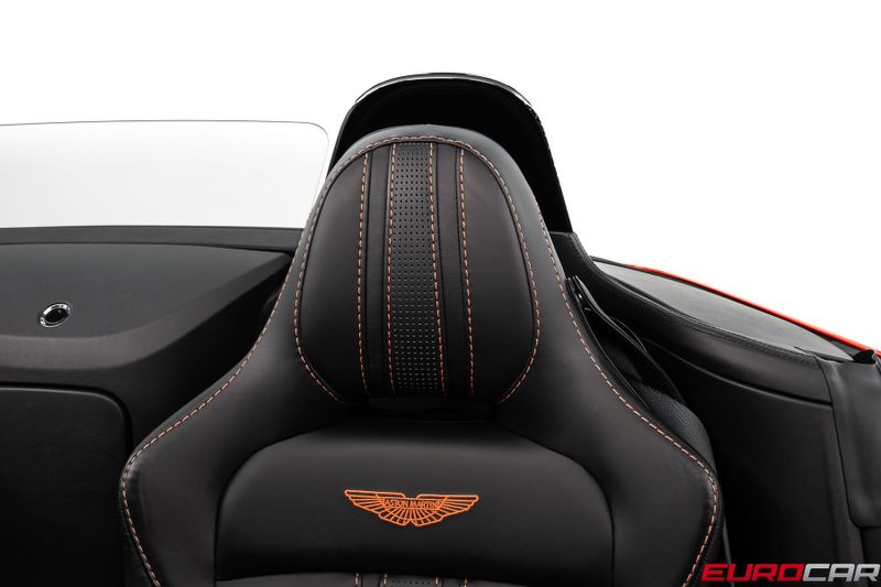 2022 Aston Martin Vantage Roadster *SPECIAL FACTORY PAINT * IMMACULATE CONDITION*Image 41