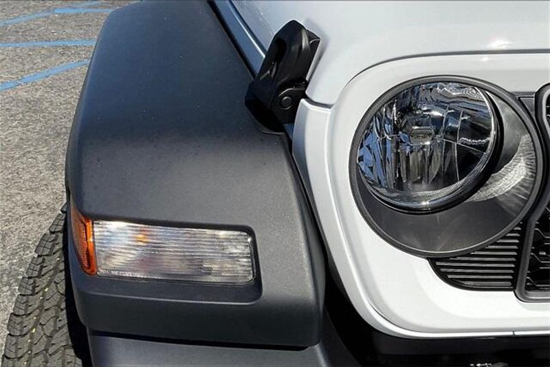 New 2025 Jeep Wrangler 4-door Sport SImage 11