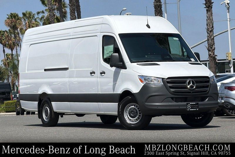 New 2026 Mercedes-Benz Sprinter 2500 Cargo 170 WBImage 1