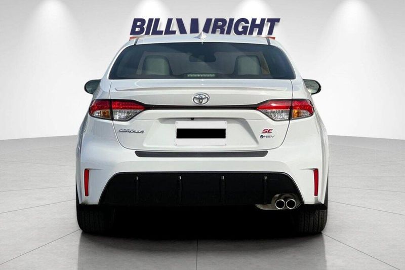 New 2027 Toyota Corolla Hybrid SEImage 4