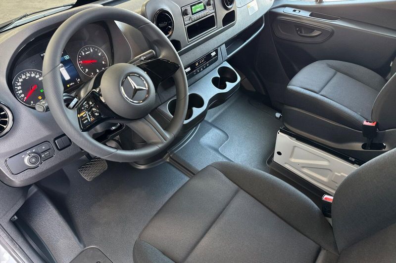 New 2026 Mercedes-Benz Sprinter 2500 Image 7