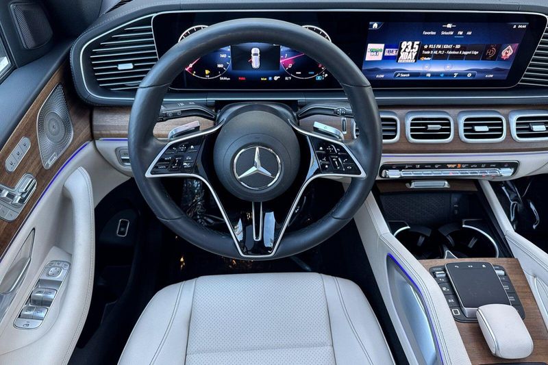 Used 2025 Mercedes-Benz GLS 450Image 16