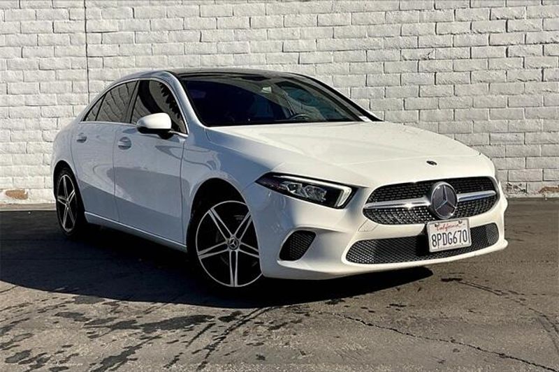 2019 Mercedes-Benz A 220 220Image 2