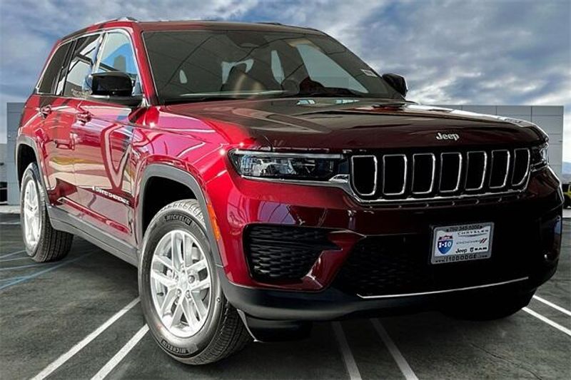 2025 Jeep Grand Cherokee Laredo X 4x4Image 14