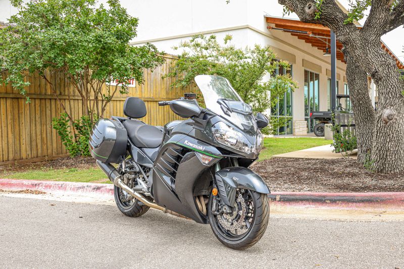 USED 2018 KAWASAKI CONCOURS 14 ABS Image 1