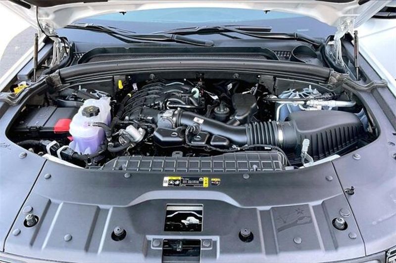 New 2025 Jeep Grand Cherokee Altitude X 4x4Image 9