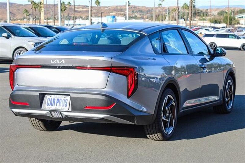 New 2025 Kia K4 EXImage 17
