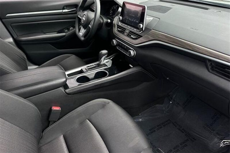 2023 Nissan Altima 2.5 SVImage 13
