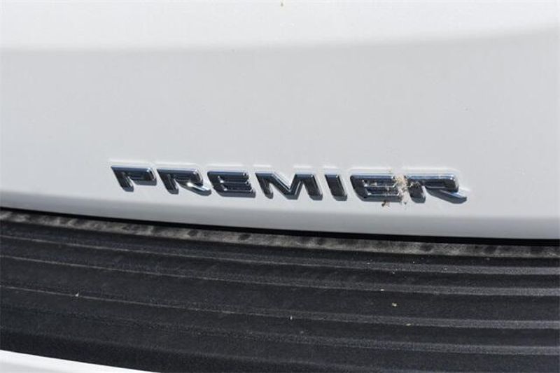 New 2025 Chevrolet Suburban PremierImage 20