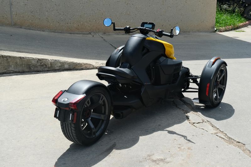 2022 Can-Am RYKER 600 BLACK Image 3
