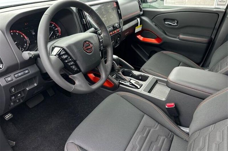 New 2025 Nissan Frontier PRO-4XImage 7