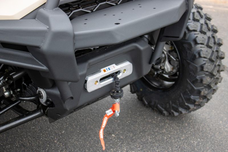 NEW 2026 CAN-AM DEFENDER LIMITED CAB HD11 Image 12