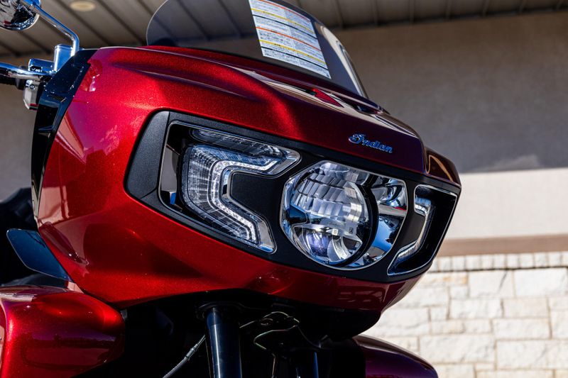 NEW 2026 INDIAN MOTORCYCLE PURSUIT LIMITED WITH 112 AND AUDIO PACKAGE Image 7