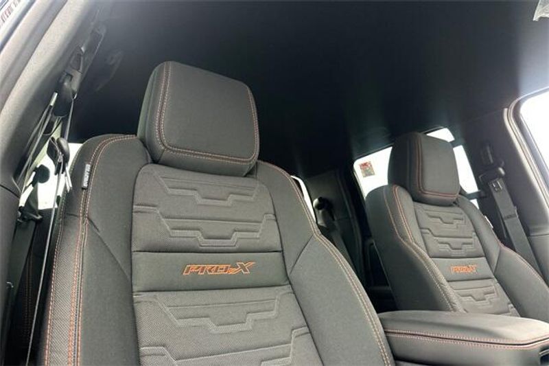 New 2025 Nissan Frontier PRO-XImage 13